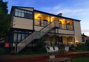 Montacute Boutique Bunkhouse