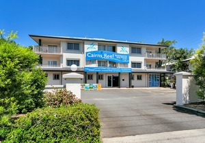 Cairns Reef Apartments and Motel