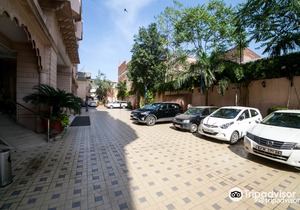 Golden Tulip Jaipur