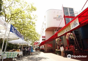 The Lonsdale Quay Hotel
