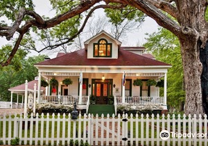 White Oak Manor Bed & Breakfast
