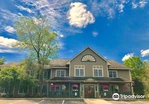 The Craftsman Inn & Suites