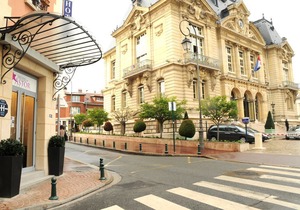 Hôtel Mercure Paris Suresnes Longchamp