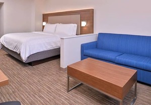 2-Star Hotel ∙ Holiday Inn Express Hotel and Suites Mesquite, an IHG Hotel