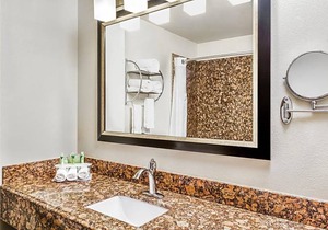 2-Star Hotel ∙ Holiday Inn Express Minden, an IHG Hotel