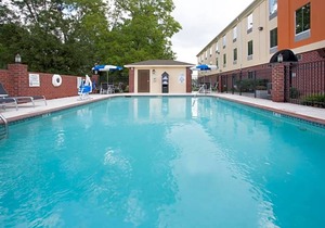 2-Star Hotel ∙ Holiday Inn Express Minden, an IHG Hotel