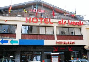 Hotel Refugi dels Isards - INCL. LIFT PASS Four-bed room, shower/wc, HB