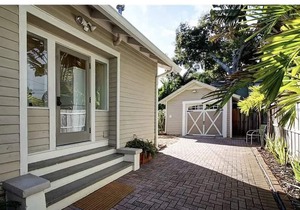 Historic Bungalow Close to Everything!