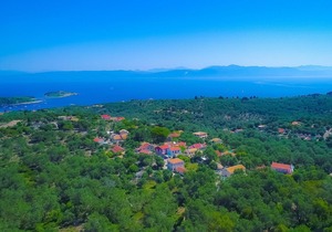 Lili Luxury Cottage in Ozias