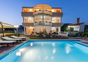 Apartment Villa Saba in Trogir - 6 persons, 3 bedrooms