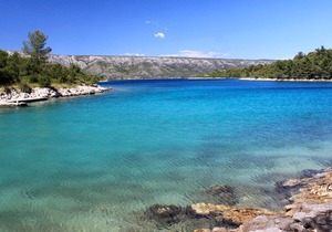 One bedroom apartment near beach Cove Karkavac - Šćedro, Hvar (A-8801-b)