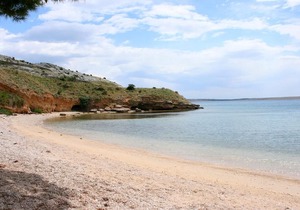 Studio flat with terrace and sea view Cove Smokvica, Pag (AS-4137-a)