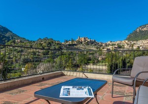 CASA MIRANDA - Chalet with terrace in Valldemosa. Free WiFi