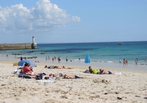 GITES for 22 people between land and sea PLOUHINEC 29