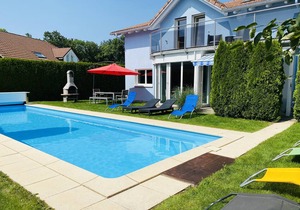 Leon's Holiday Homes: Villa 1