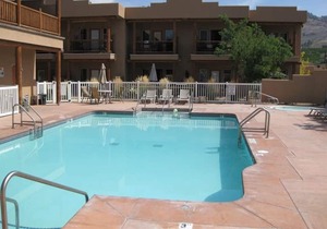 Beachfront Resort. Beautiful 2 Bedroom Condo