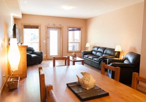 Ideal For Golfing, Wine Tasting, Snowbirds And Summer Fun