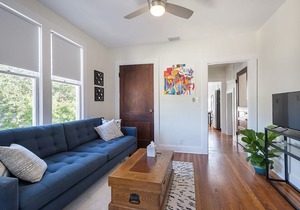 COZY OLD NORTHEAST/DOWNTOWN APARTMENT: CLOSE TO EVERYTHING