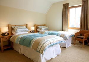 Ardnagashel Woods 04 - a two story that sleeps 8 guests in 4 bedrooms