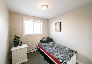 MP105 Crew Accommodations Sleeps 4 - AMAZING Value!!! K206