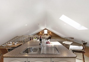 Old Mansfield Loft - gardens, gazebo and getaway