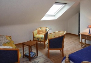 Semi-detached house with sea views, Plouhinec