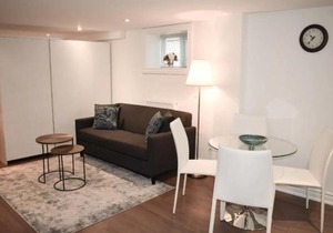 High Park Spacious & Bright Studio