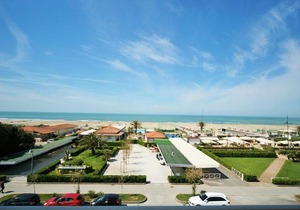 Hotel Happy Pietrasanta