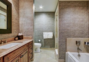 Ritz 2br R614