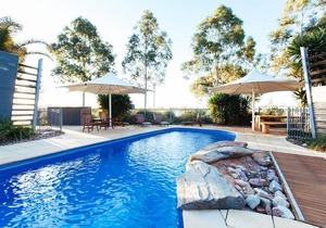 Majestic Oasis Apartments