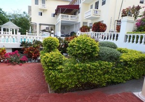 The Royal Kensington Villa