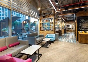 Crowne Plaza Doha - The Business Park