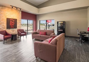 Red Roof Inn & Suites Austin East - Manor
