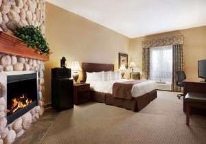 Days Inn & Suites by Wyndham Strathmore