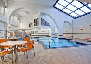 Holiday Inn & Suites - Ambassador Bridge