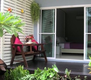 Baan Rim Klong Resort 