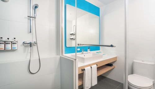 Standard Room, 1 King Bed (Extra Floor Space)
