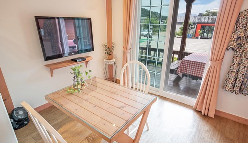 Basic Room, 1 Bedroom (202(with Pet,1st floor))