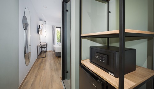 Superior Double Room, City View