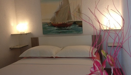 Apartment (One Bedroom Apartment with Terrace (G)