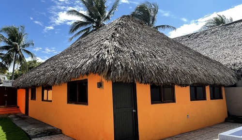 Panoramic Chalet, 3 Bedrooms, Ocean View, Beachside