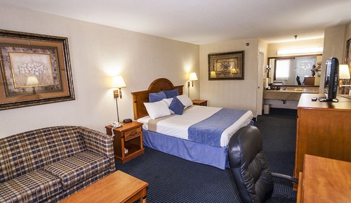 Suite, 1 King Bed, Non Smoking