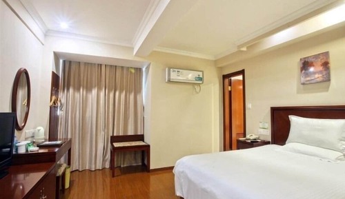 Standard Room, 1 Queen Bed