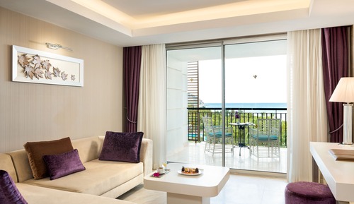 Deluxe Room, 1 King Bed, Sea View