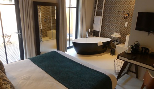 Superior Room (Jacuzzi)