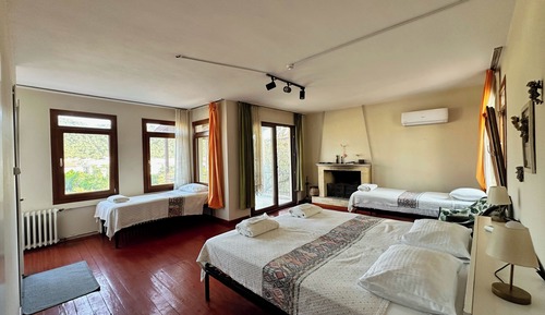 Deluxe Room, Private Bathroom
