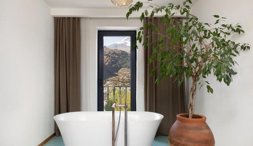 Signature Room