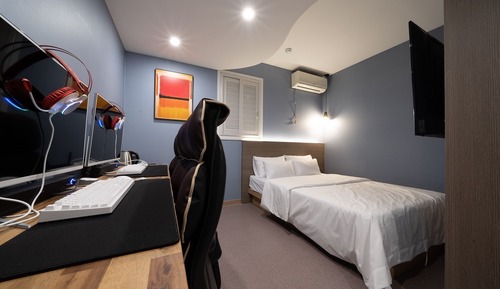 Room (Standard room (2PC GTX1060 Netflix av)