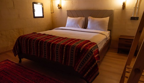 Deluxe Studio Suite, 3 Bedrooms