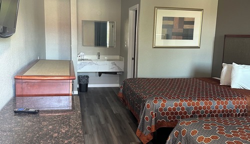 Double Room, 2 Queen Beds, Smoking